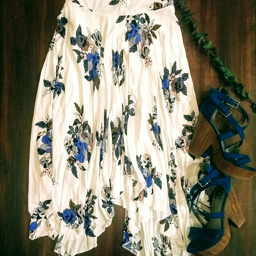 Asymmetrical Hem Floral Midi Skirt